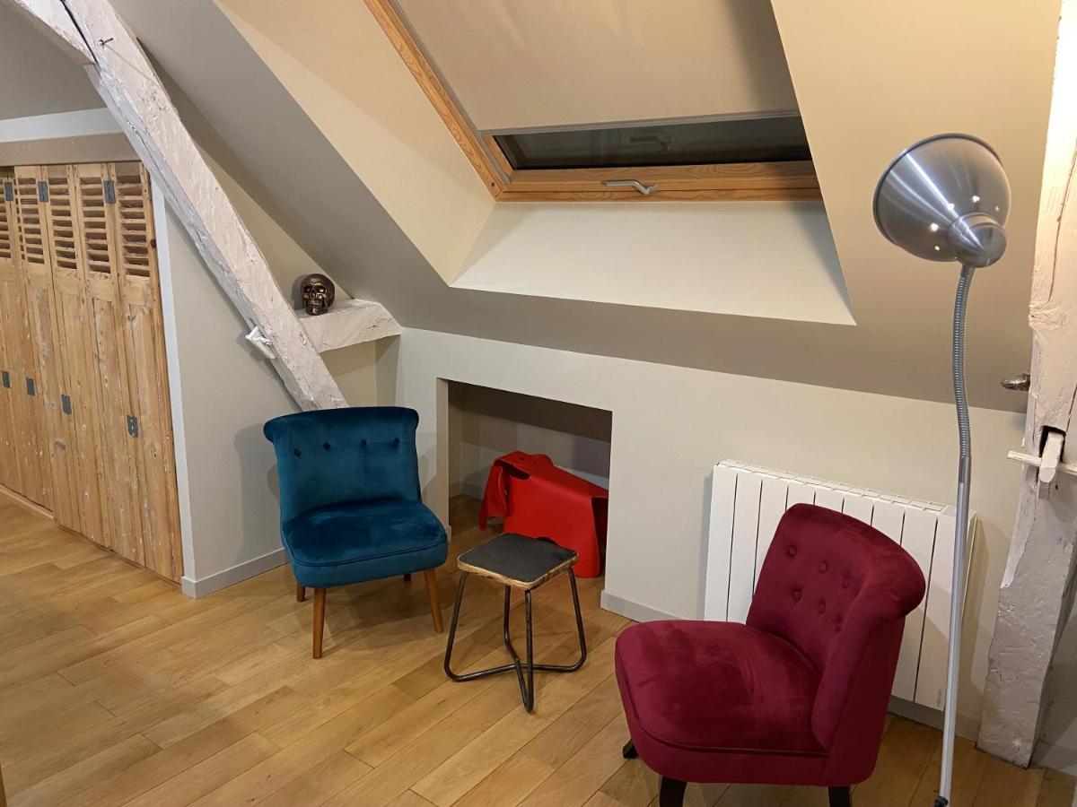 Appartement Du Chateau De La Caillerie Avoine Bagian luar foto